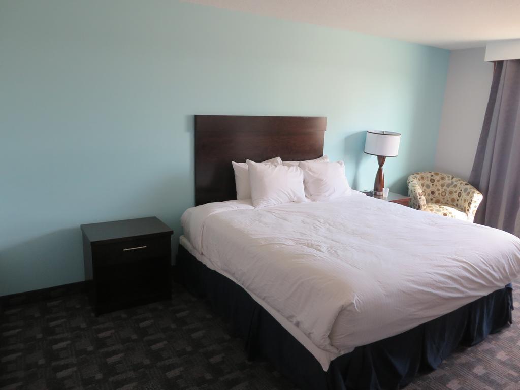 Travelodge By Wyndham Rosetown Dış mekan fotoğraf