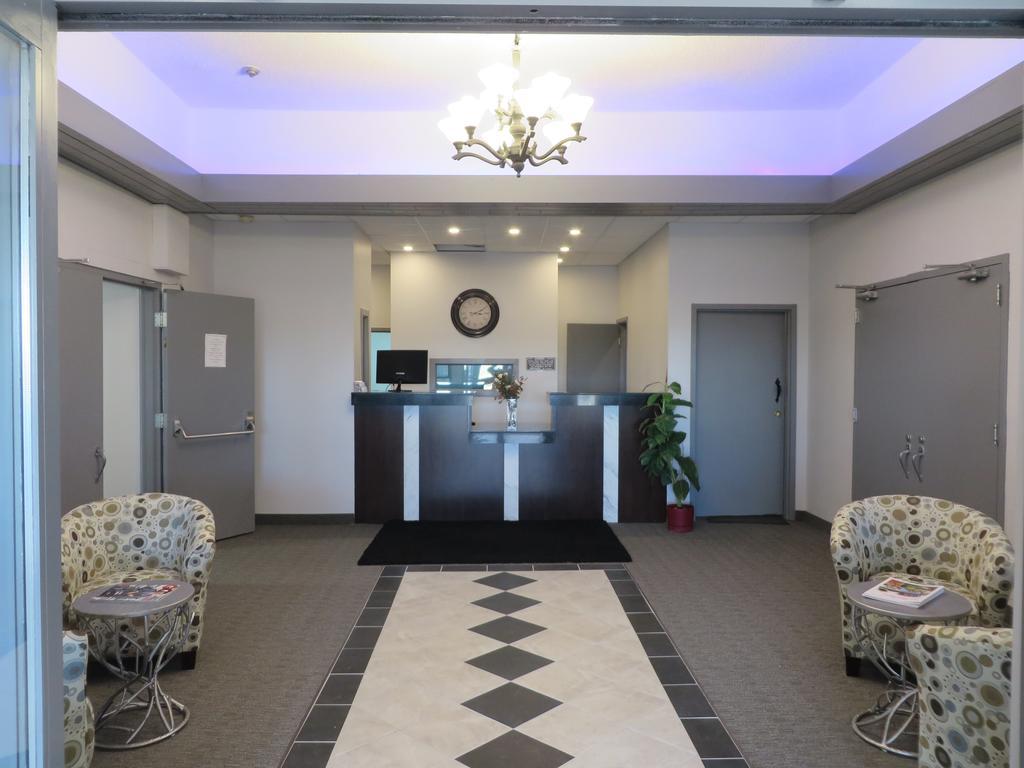 Travelodge By Wyndham Rosetown Dış mekan fotoğraf